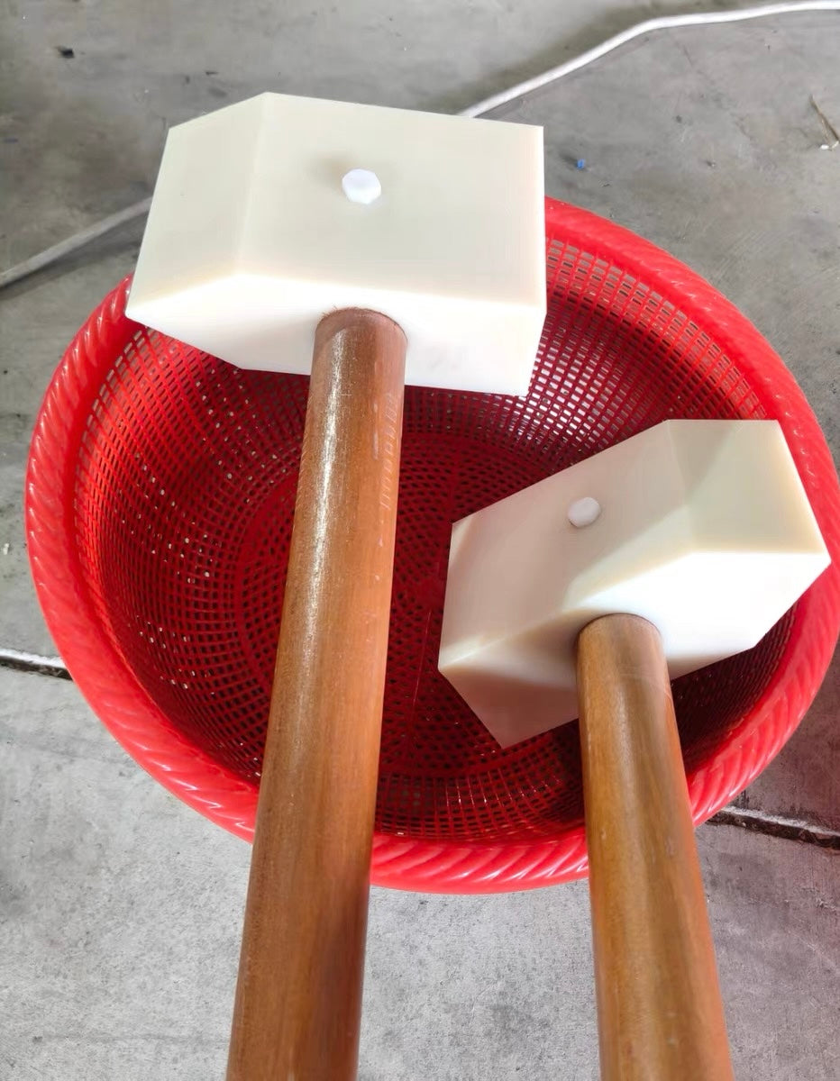 White wedged hammer 2